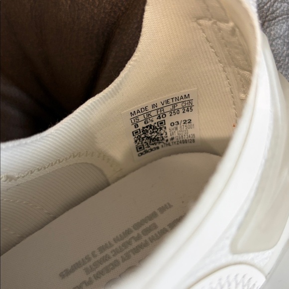 NWOT Adidas NMD V3 White Mesh Sneakers Sz 8 - Picture 6 of 7